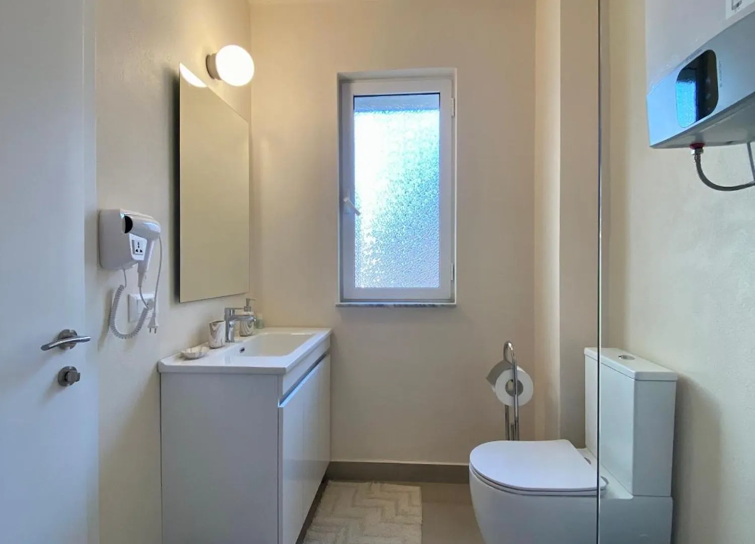 Lucas Central Oasis Studios Tirana Apartment
